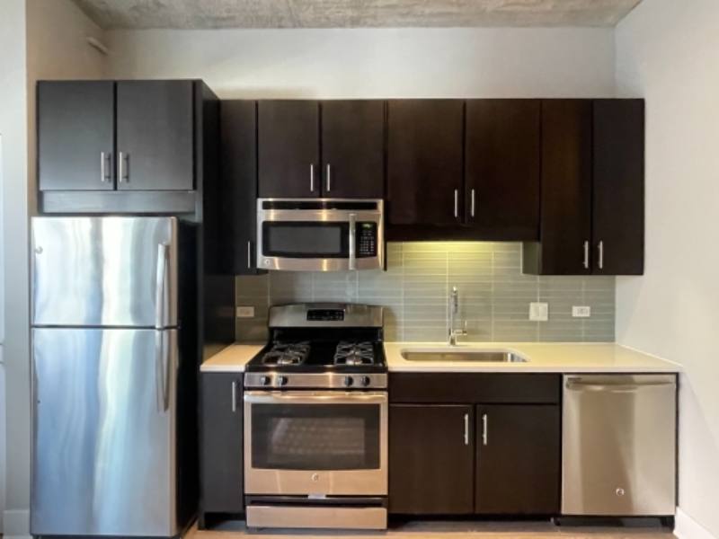 Apartment for rent at 883 S Clark St, Chicago, IL 60605