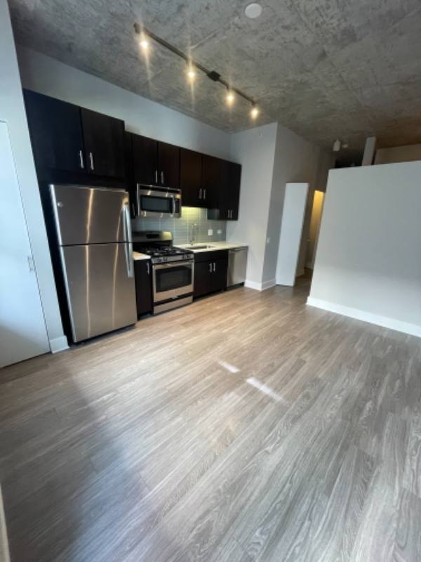 Apartment for rent at 883 S Clark St, Chicago, IL 60605