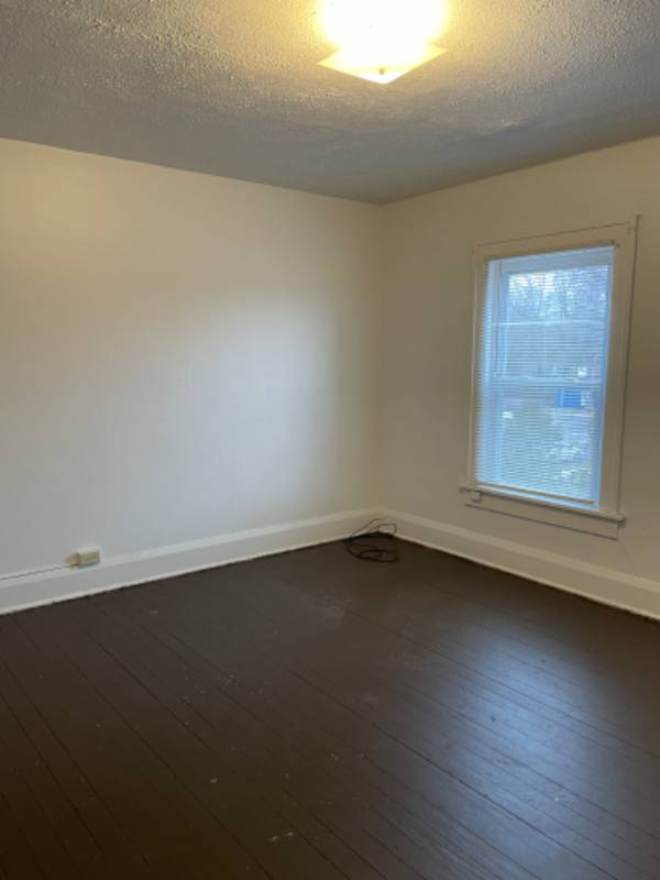 Apartment for rent at 5 Circle St #5, Niles, OH 44446