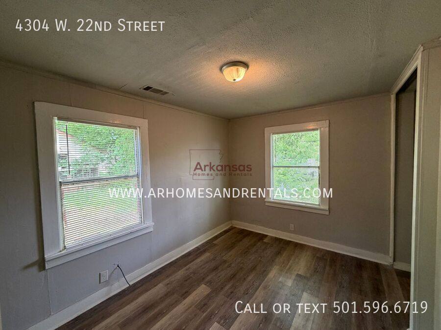House for rent at 4304 W 22nd St, Little Rock, AR 72204