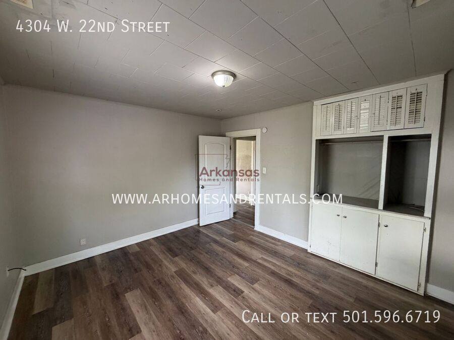 House for rent at 4304 W 22nd St, Little Rock, AR 72204