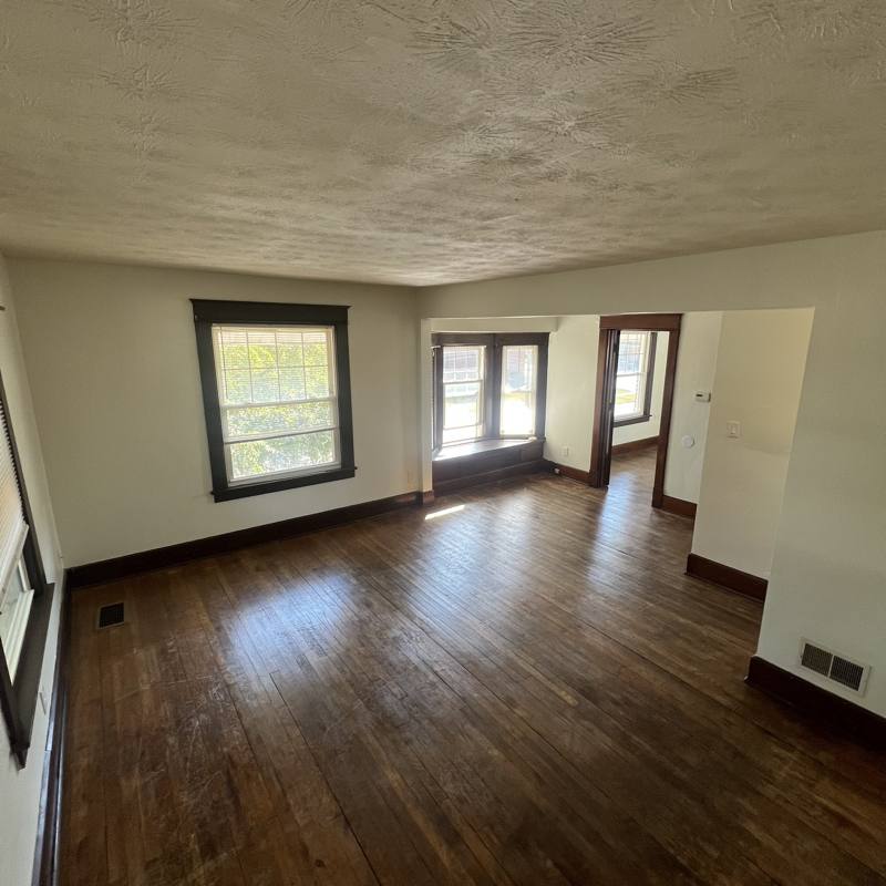 Apartment for rent at 50 Orchard Ave #2, Hubbard, OH 44425