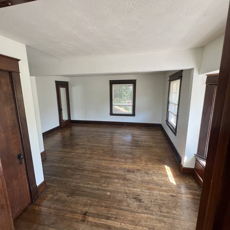 Apartment for rent at 50 Orchard Ave #2, Hubbard, OH 44425