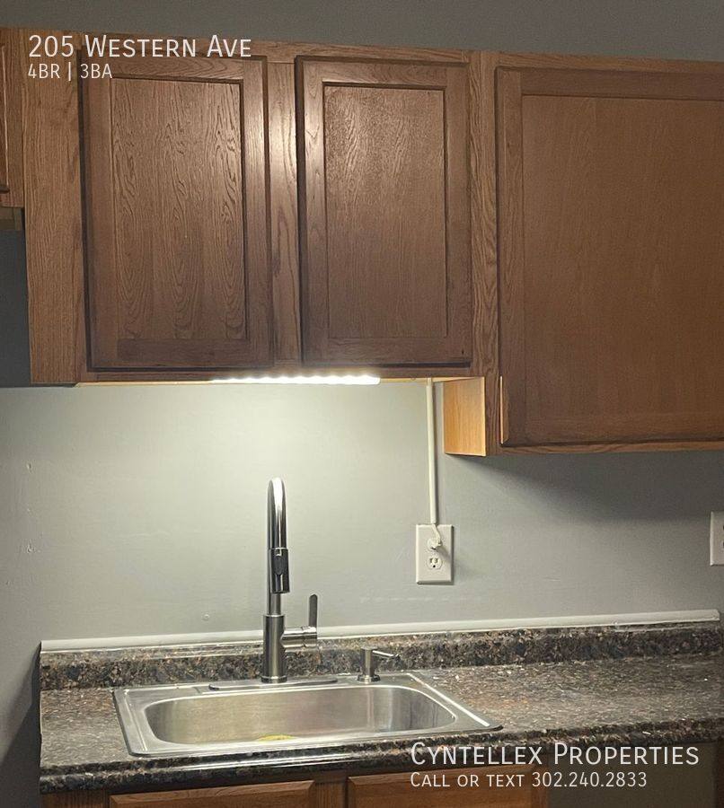 Townhouse for rent at 205 Western Ave, Wilmington, DE 19805