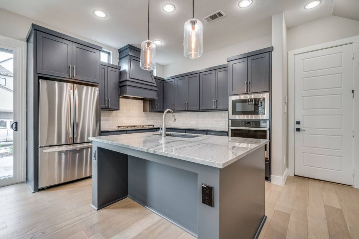 House for rent at 6129 Echelon Way, Dallas, TX 75204