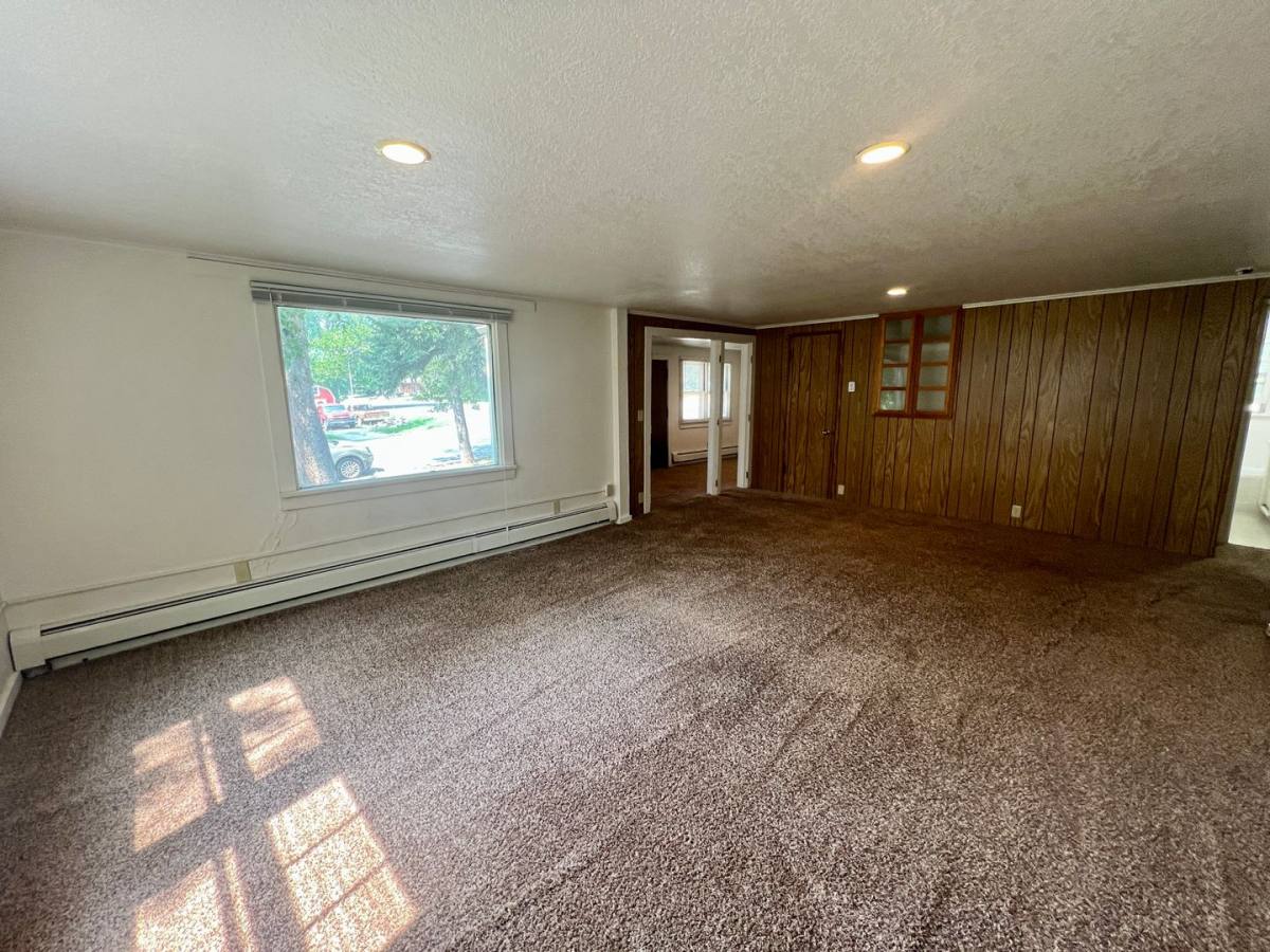 Apartment for rent at 2318 12th Ave N, Billings, MT 59101