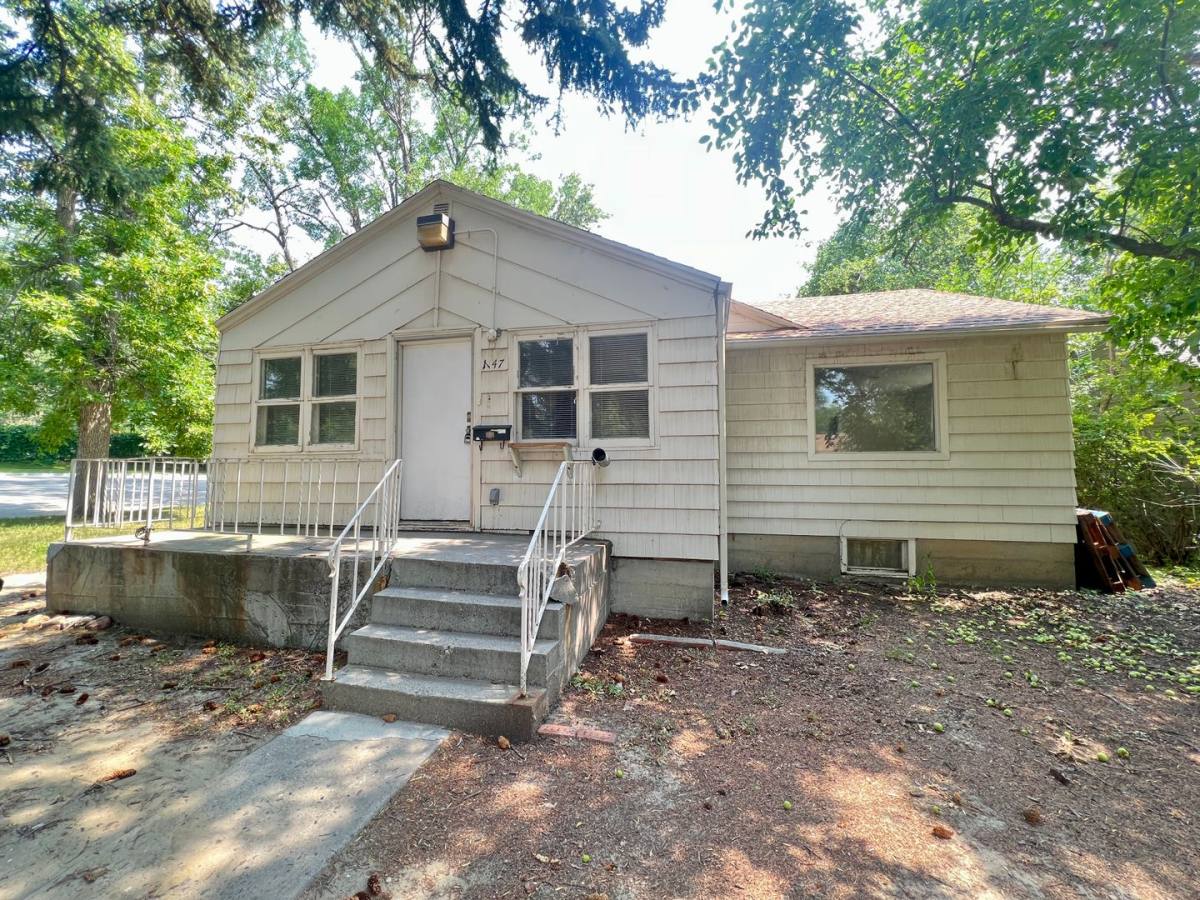 Apartment for rent at 2318 12th Ave N, Billings, MT 59101