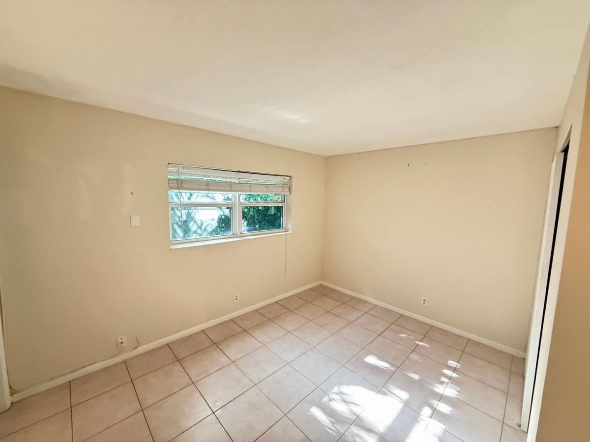 Apartment for rent at 417 NE 17th Ave, Fort Lauderdale, FL 33301