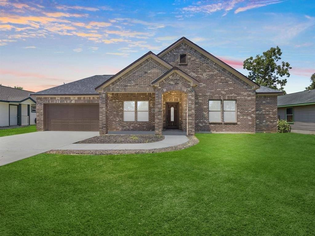 House for rent at 517 N 4th St, La Porte, TX 77571