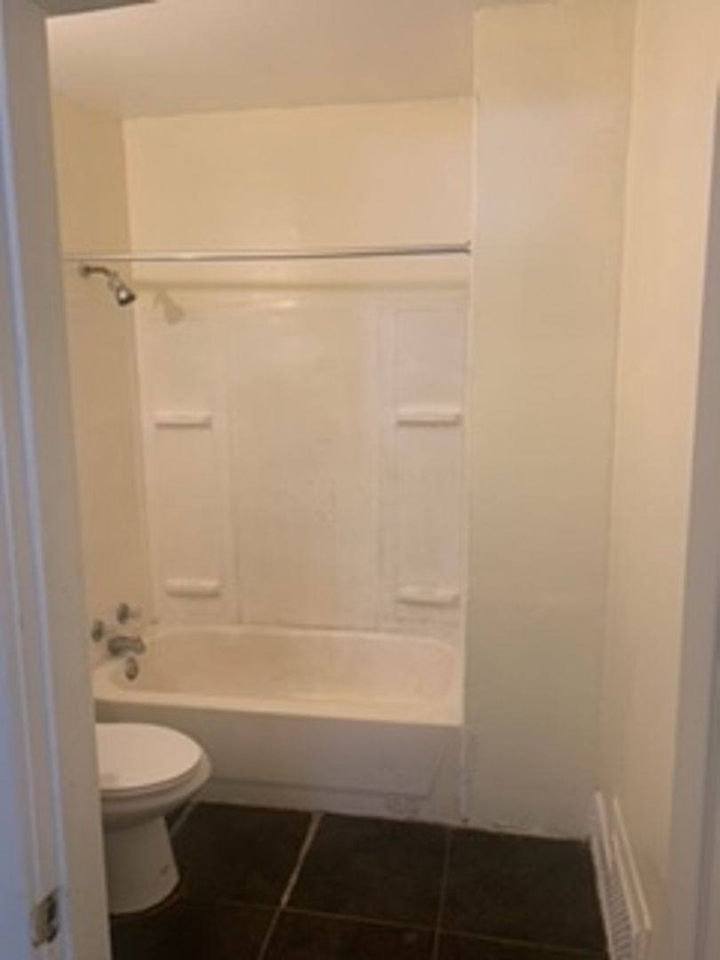 House for rent at 21 Clinton Springs, Cincinnati, OH 45217