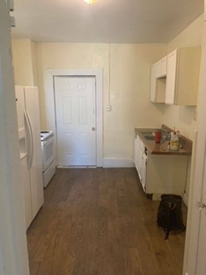 House for rent at 21 Clinton Springs, Cincinnati, OH 45217