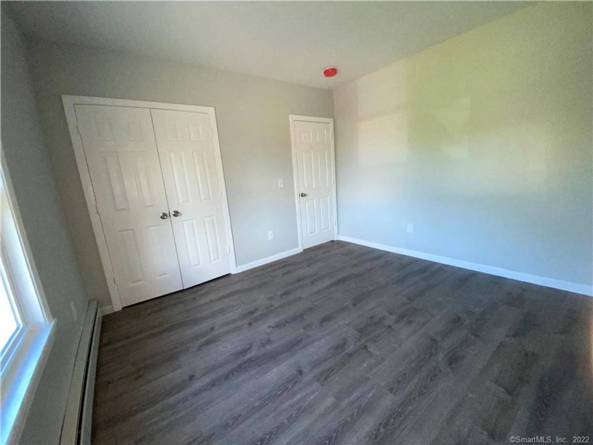 Apartment for rent at 94 Westland St, Hartford, CT 06120