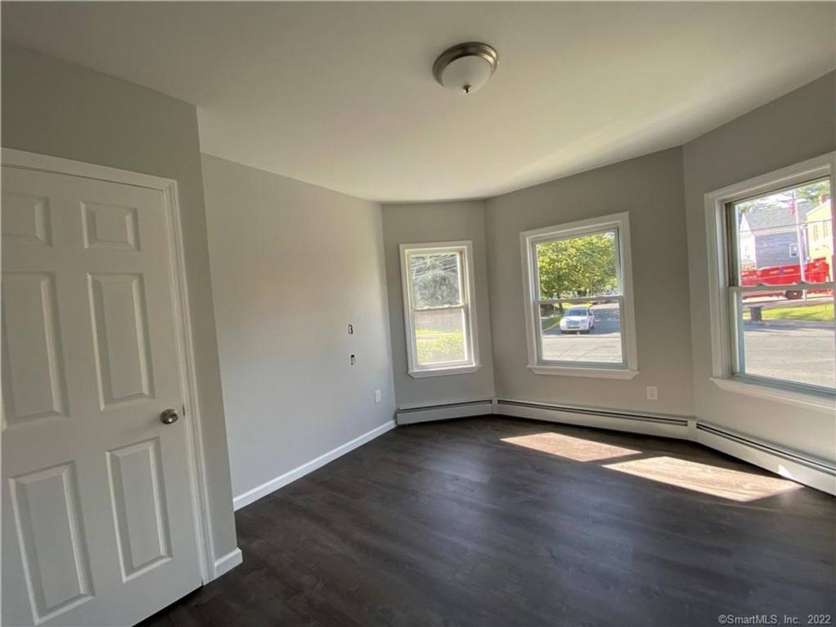 Apartment for rent at 94 Westland St, Hartford, CT 06120