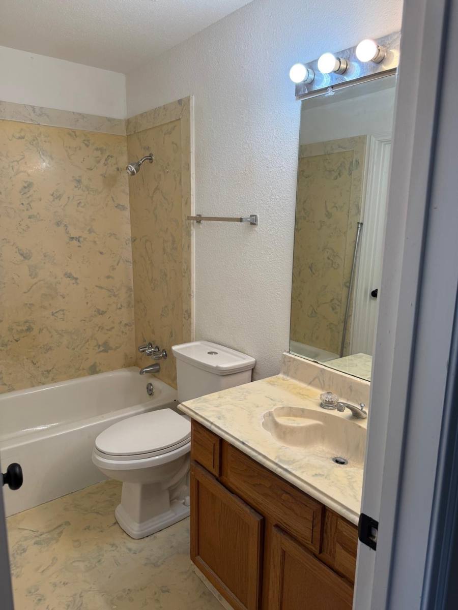 Townhouse for rent at 8243 Creekbend Dr, Houston, TX 77071