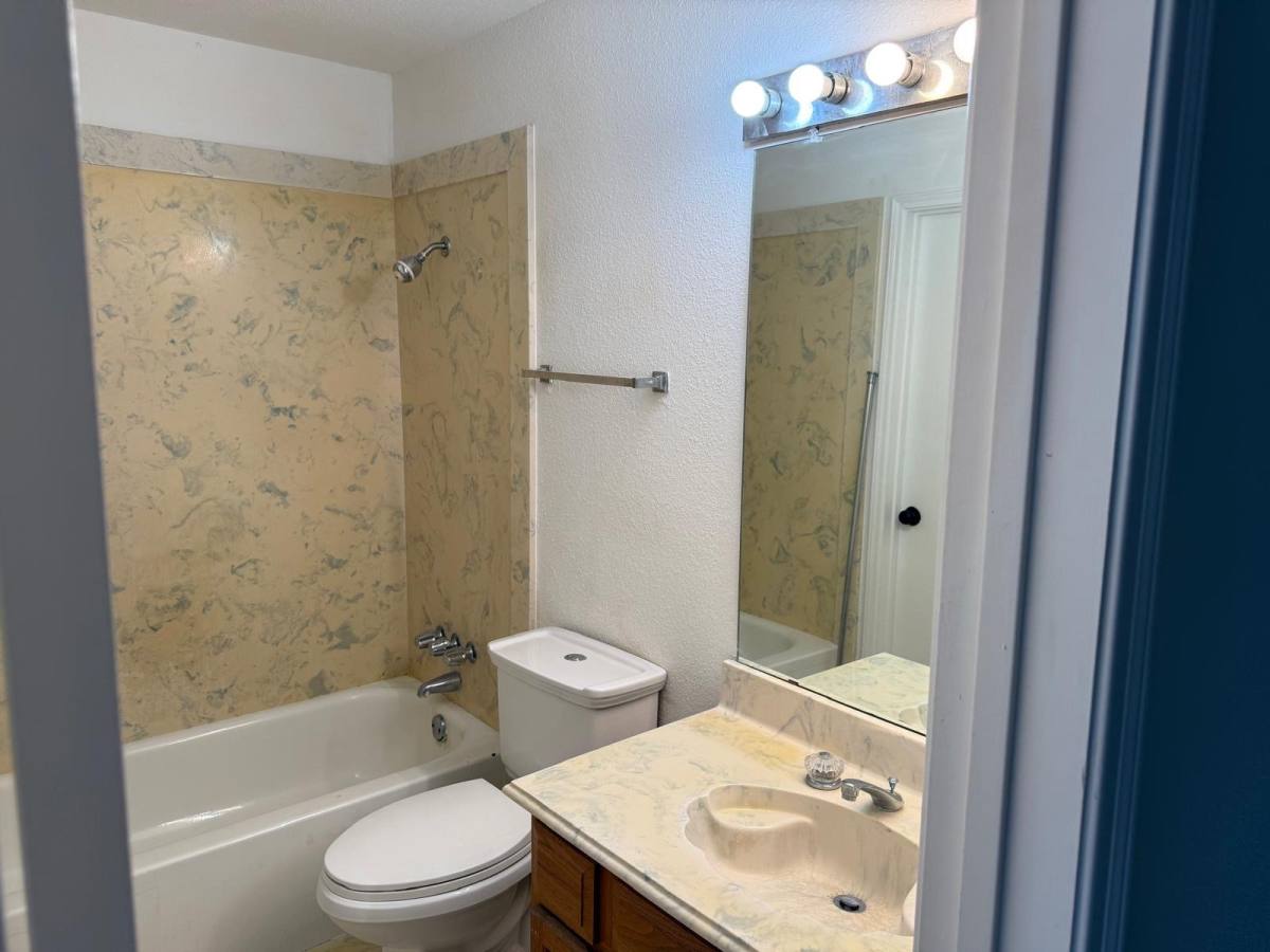 Townhouse for rent at 8243 Creekbend Dr, Houston, TX 77071