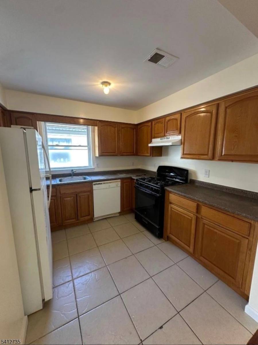 Apartment for rent at 138 22nd St #2, Irvington, NJ 07111
