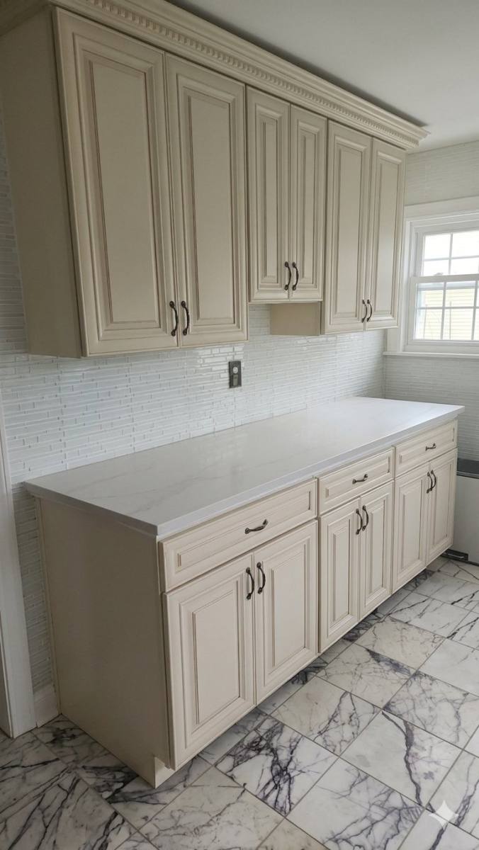 Apartment for rent at 311 E 6th Ave #1, Roselle, NJ 07203