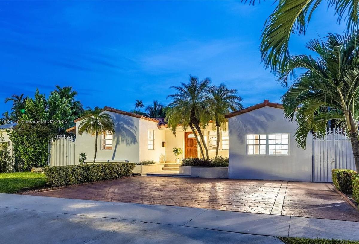 House for rent at 620 SW 22nd Rd, Miami, FL 33129