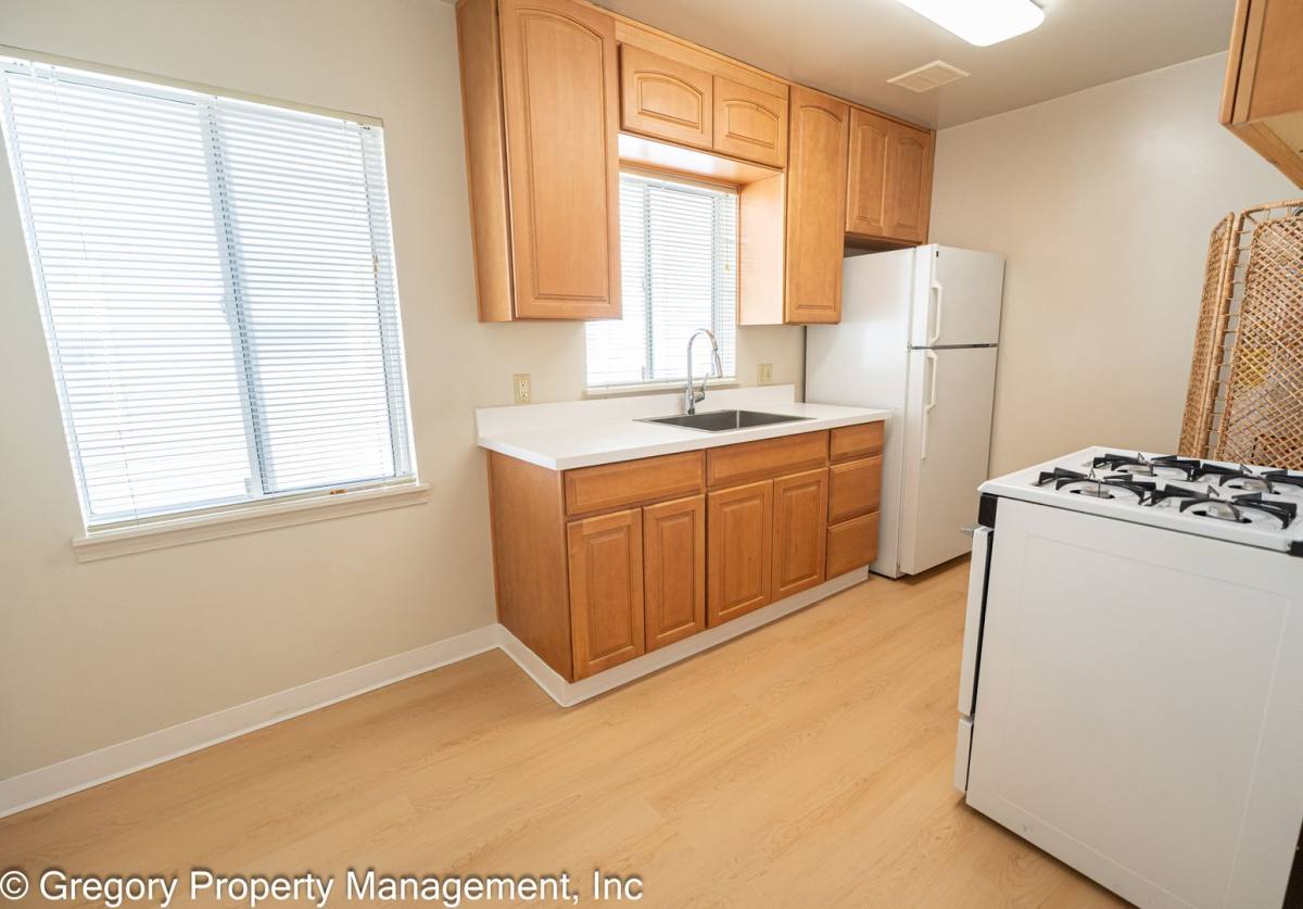 Apartment for rent at 1710 Benton St, Alameda, CA 94501