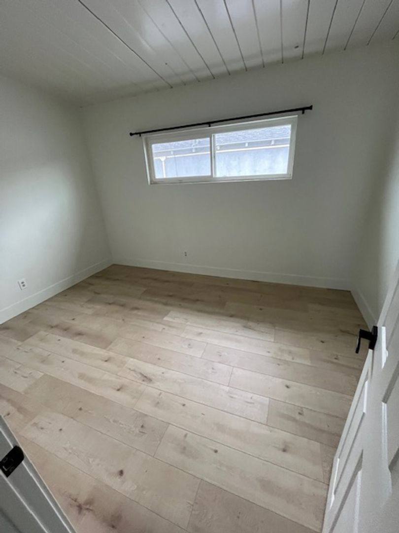 Apartment for rent at 25 Bennett Ave, Long Beach, CA 90803