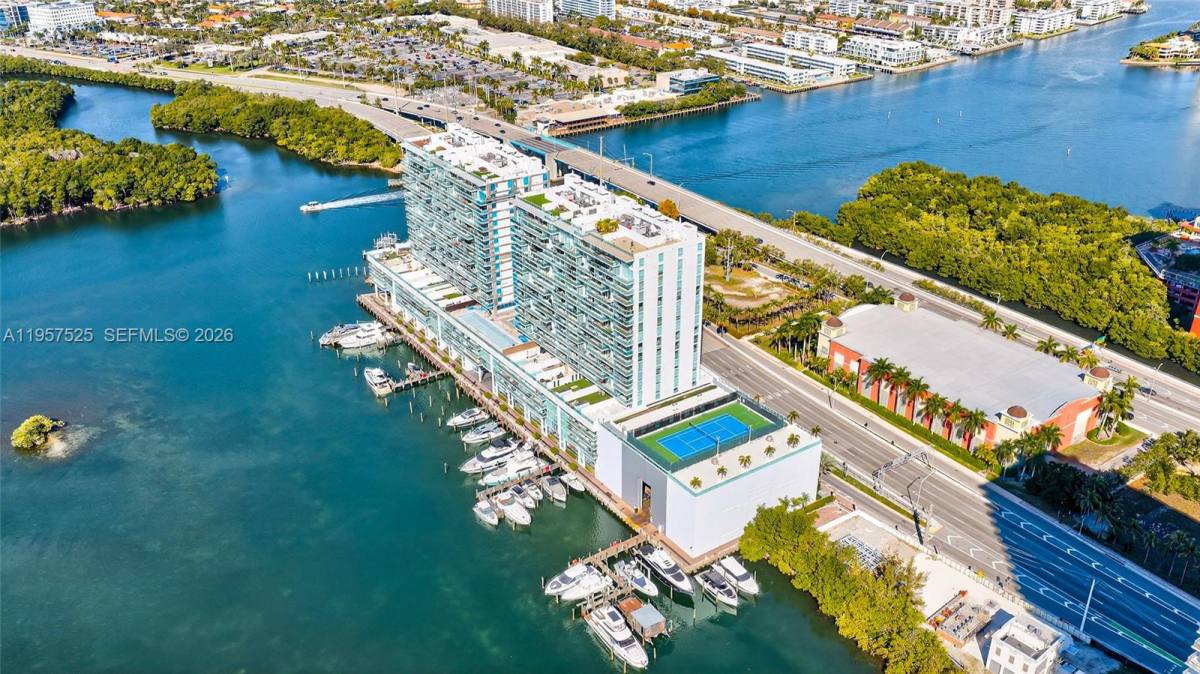 Townhouse for rent at 400 Sunny Isles Blvd #102, North Miami Beach, FL 33160