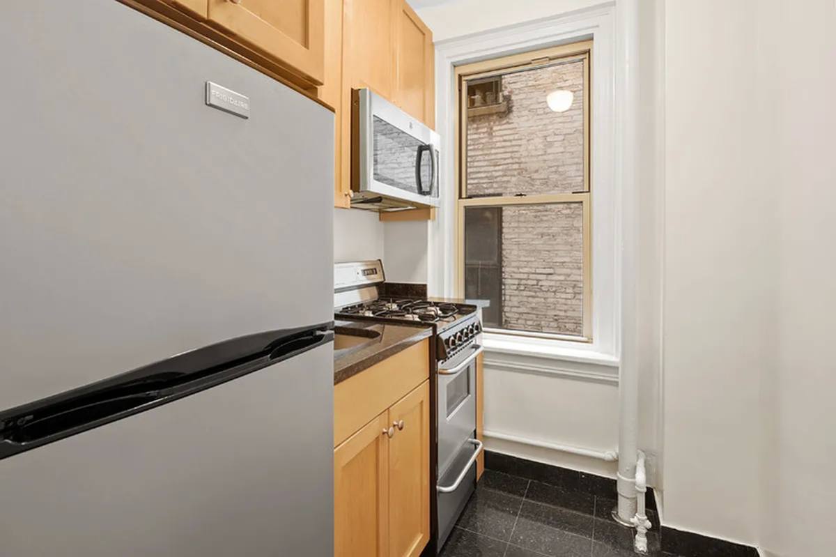 Apartment for rent at 25 E 10th St #5C, New York, NY 10003