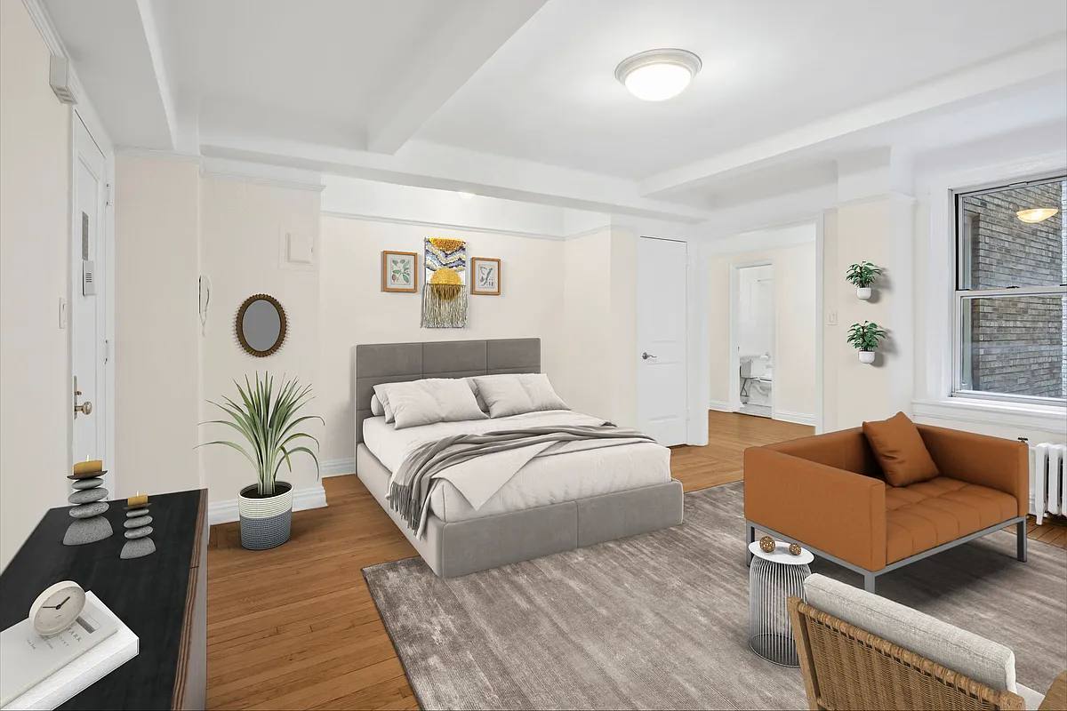 Apartment for rent at 25 E 10th St #5C, New York, NY 10003