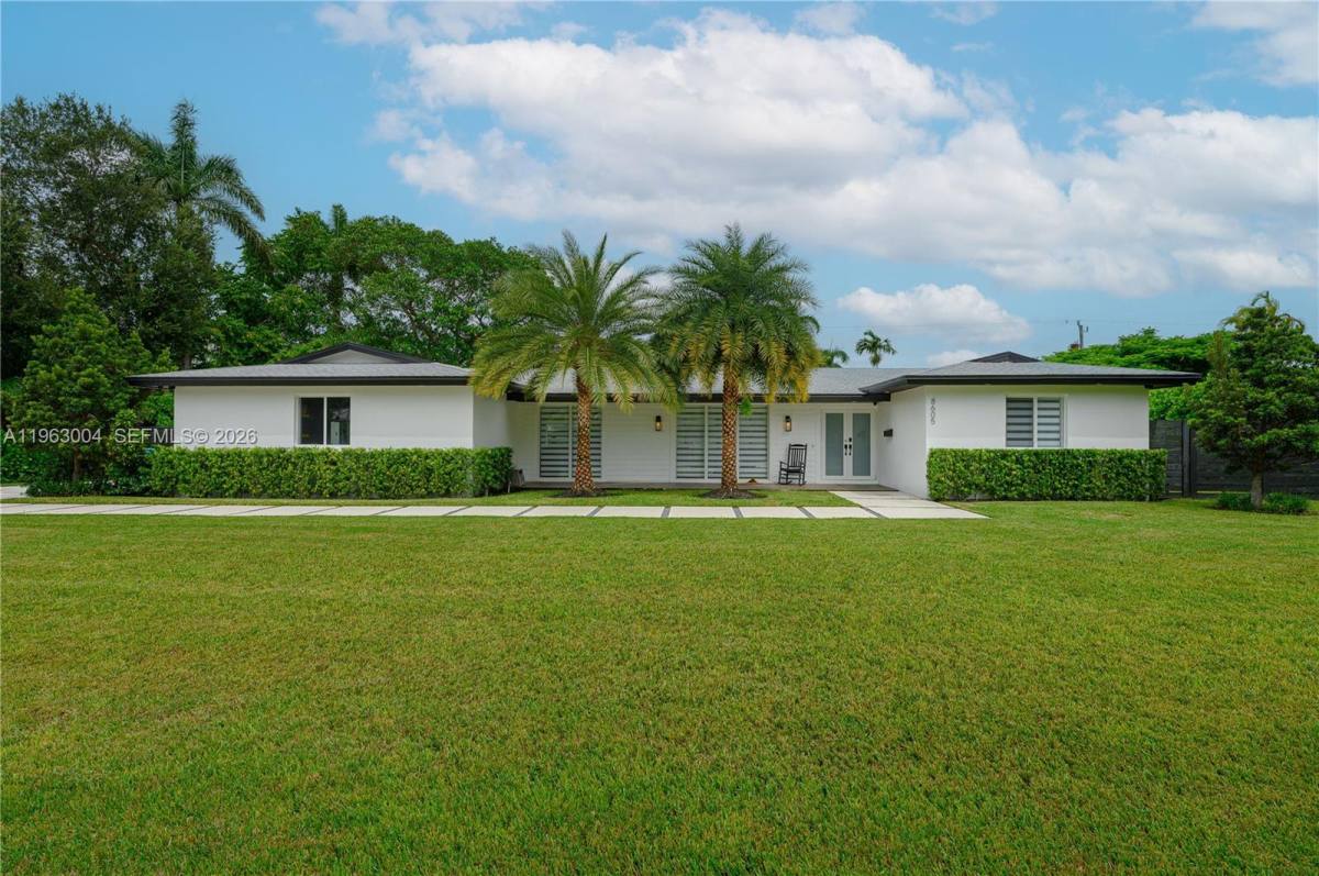 House for rent at 8605 SW 162nd St #O, Miami, FL 33157