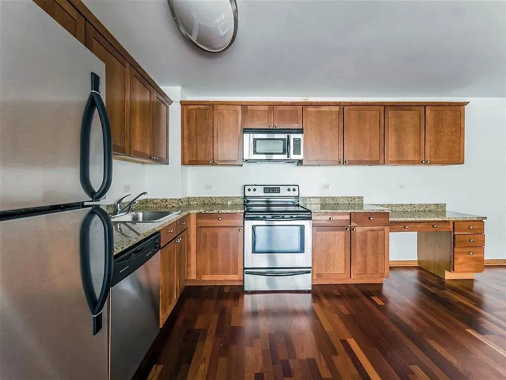 Apartment for rent at 2933 N Sheridan Rd #1101, Chicago, IL 60657