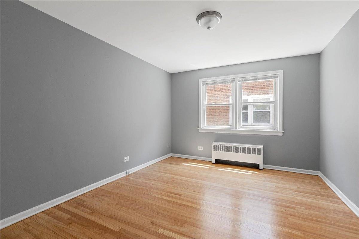 Apartment for rent at 6705 N California Ave #1N, Chicago, IL 60645