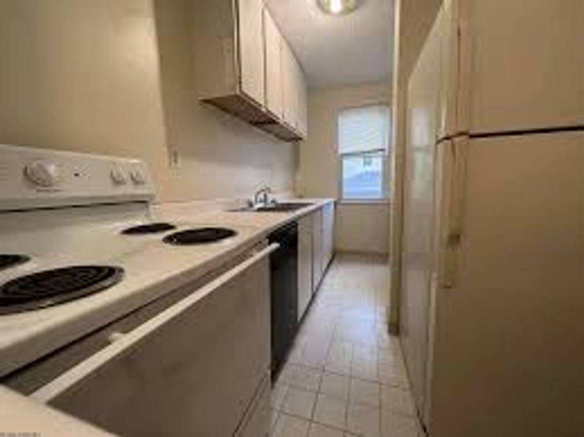 Apartment for rent at 409 Forest Ave, Morgantown, WV 26505