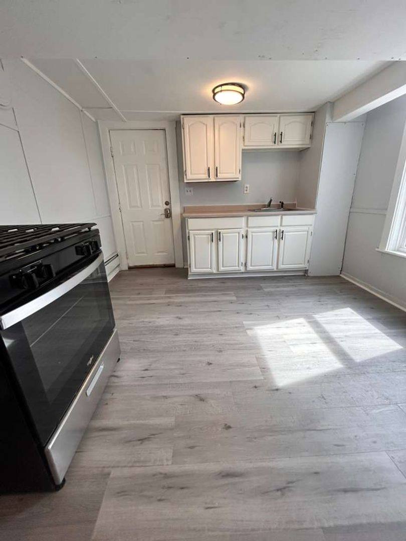 Apartment for rent at 14-16 Maple St, Spencer, MA 01562