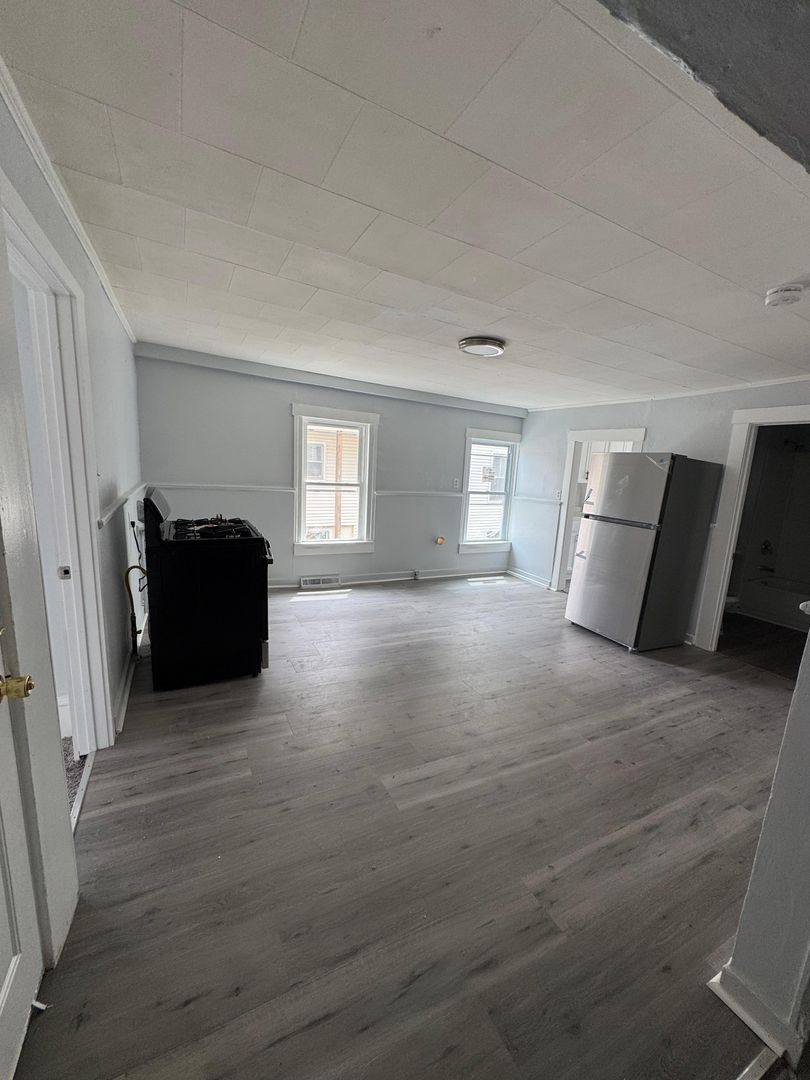 Apartment for rent at 14-16 Maple St, Spencer, MA 01562