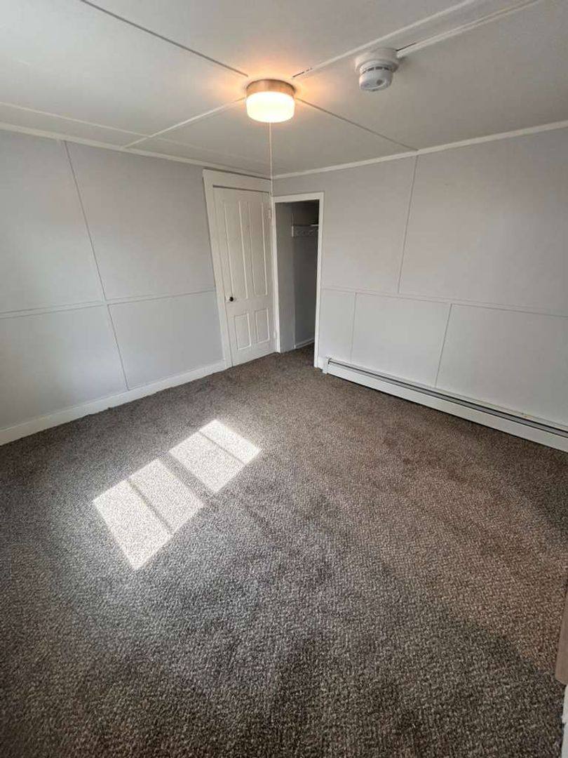 Apartment for rent at 14-16 Maple St, Spencer, MA 01562