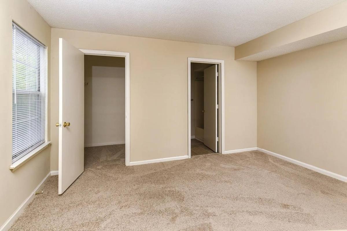 Apartment for rent at Middleton Cove, 2274 Ashley River Rd, Charleston, SC 29414