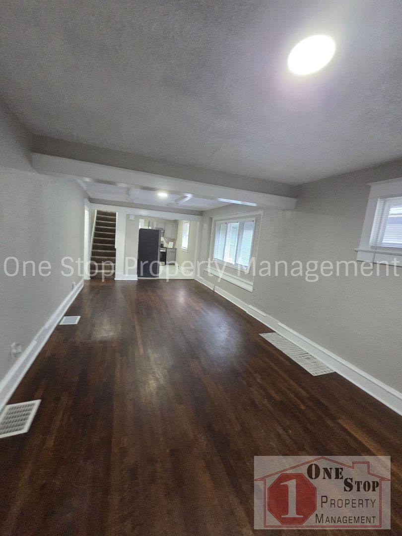 House for rent at 4224 Agnes Ave, Kansas City, MO 64130