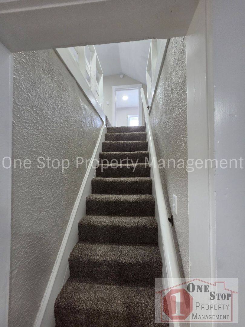 House for rent at 4224 Agnes Ave, Kansas City, MO 64130