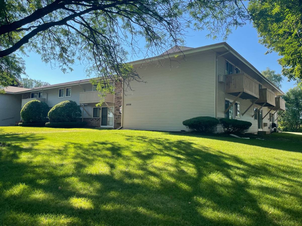 Apartment for rent at 1986-2018 Colony Court, Beloit, WI 53511