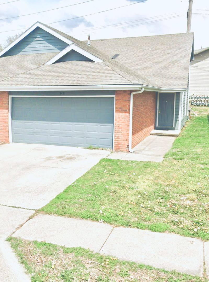Townhouse for rent at 3421 E Sunset St, Springfield, MO 65804