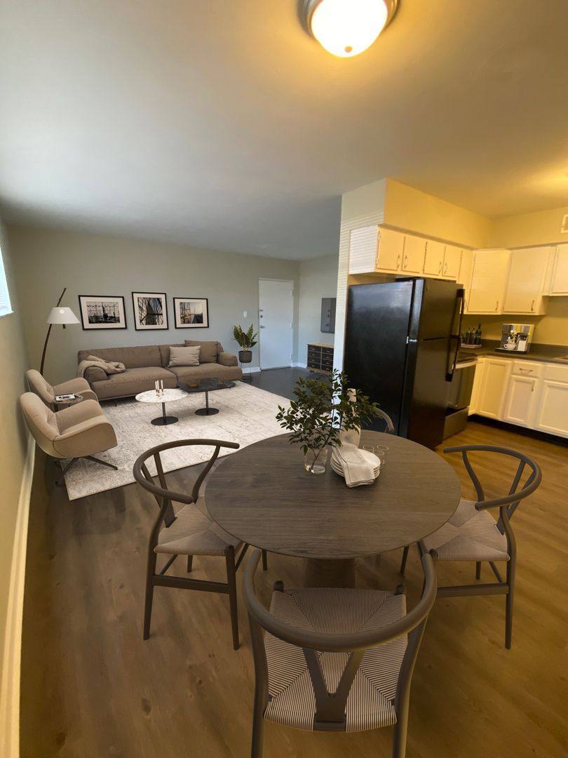 Apartment for rent at 4554 Winthrop Ave, Indianapolis, IN 46205