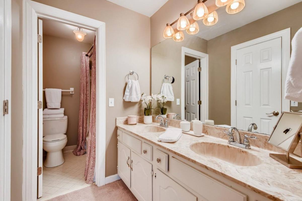 Townhouse for rent at 3188 Hillsboro Pike, Nashville, TN 37215