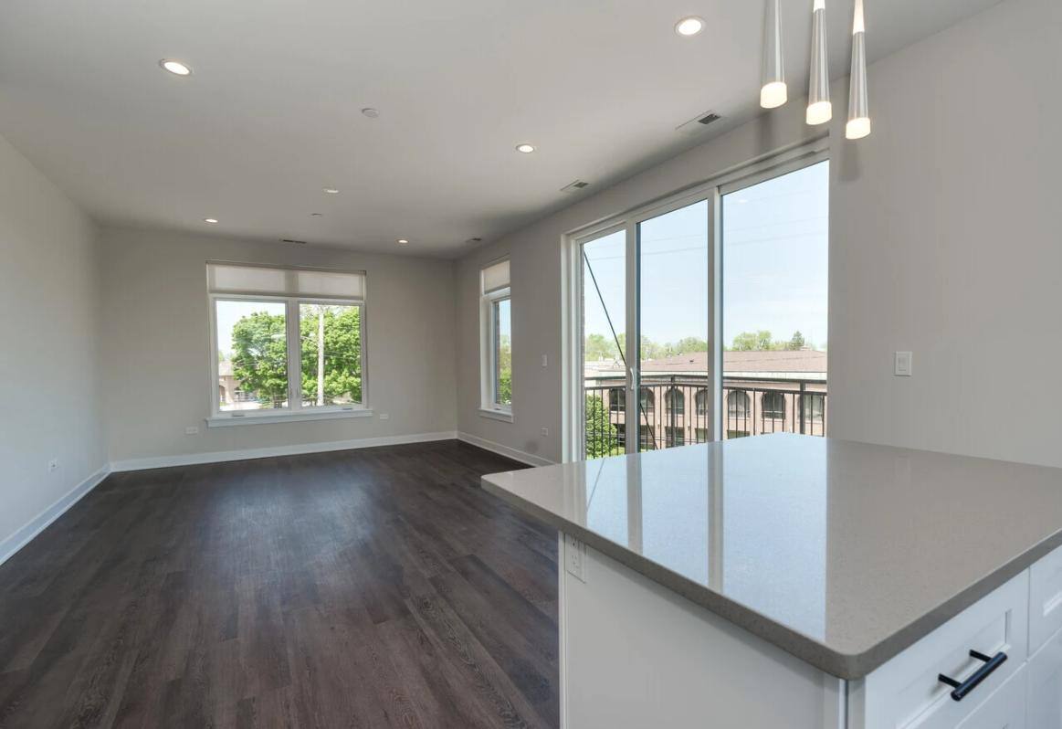Apartment for rent at 246 Green Bay Rd #304, Highwood, IL 60040
