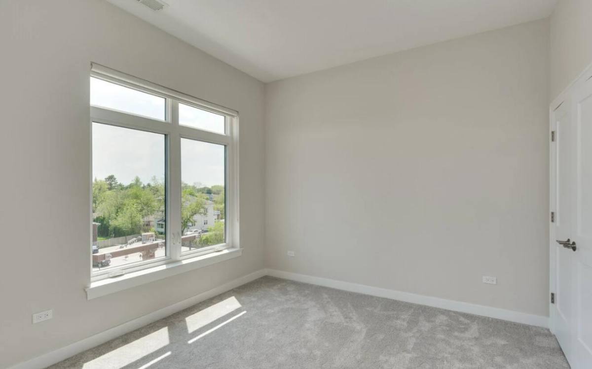 Apartment for rent at 246 Green Bay Rd #304, Highwood, IL 60040