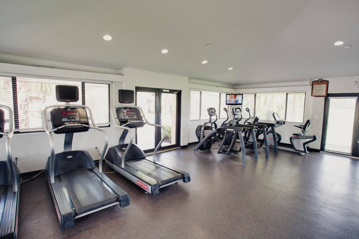Apartment for rent at 361 NE 191 St, Miami, FL 33179