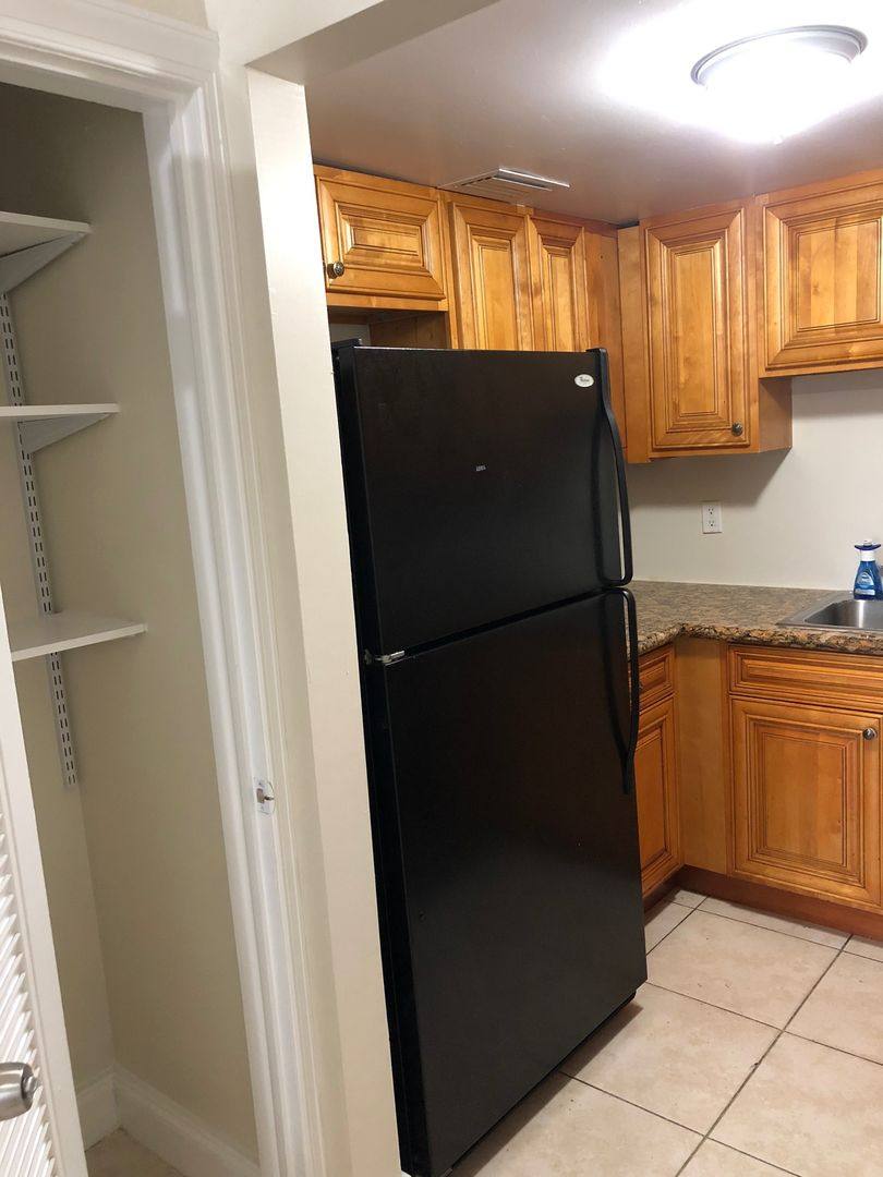 Apartment for rent at 5621 NE 22nd Ave, Fort Lauderdale, FL 33308