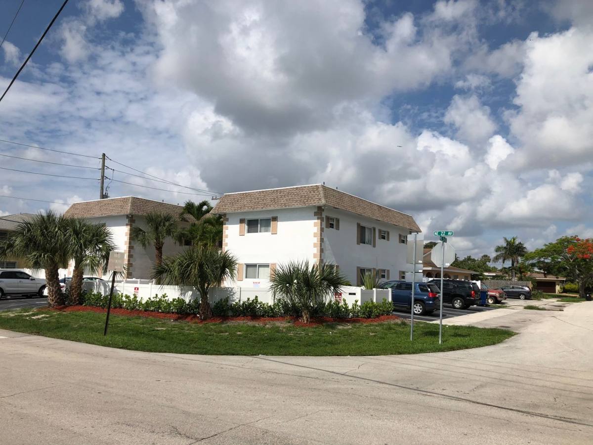 Apartment for rent at 5621 NE 22nd Ave, Fort Lauderdale, FL 33308