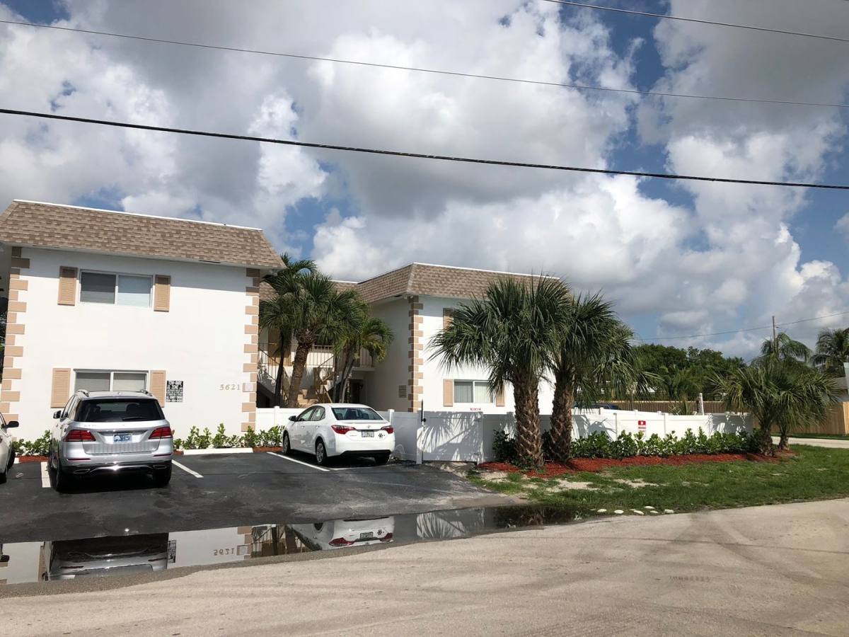 Apartment for rent at 5621 NE 22nd Ave, Fort Lauderdale, FL 33308