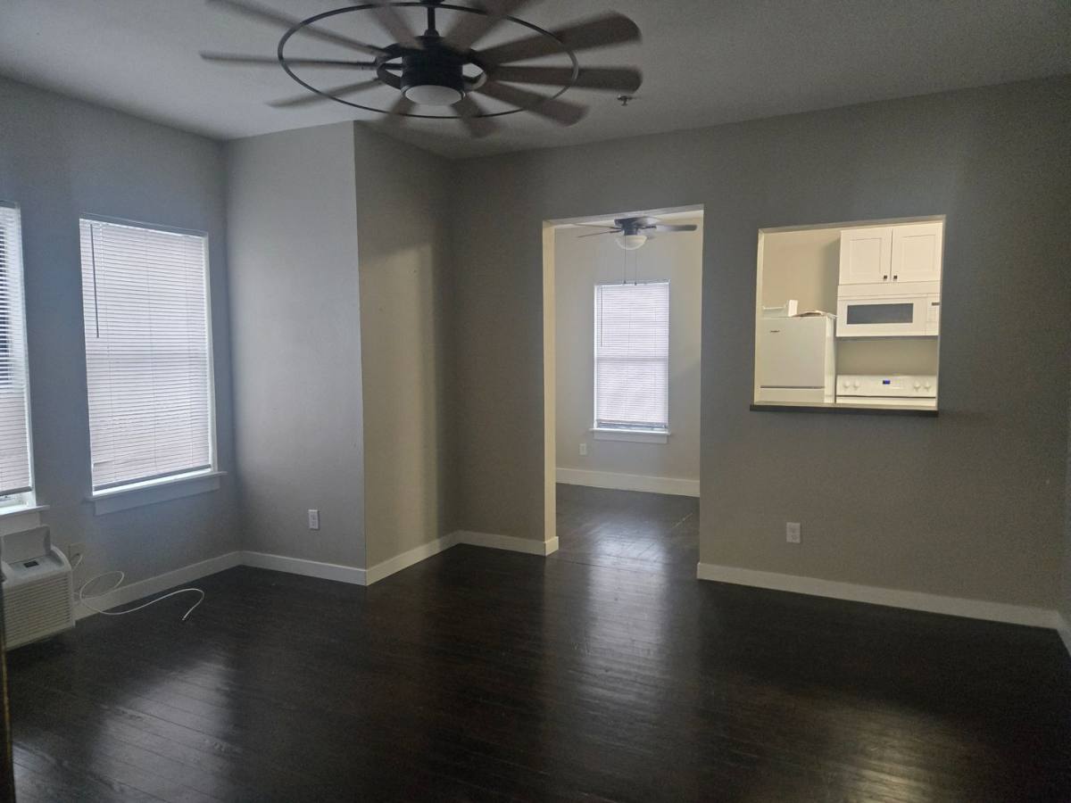 Apartment for rent at 707 NW 4th Ave, Mineral Wells, TX 76067