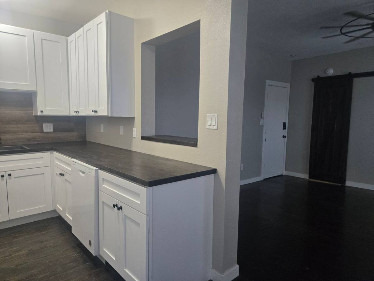Apartment for rent at 707 NW 4th Ave, Mineral Wells, TX 76067