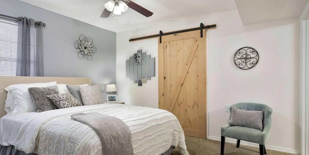 Apartment for rent at 1521 E Franklin St, Chapel Hill, NC 27514